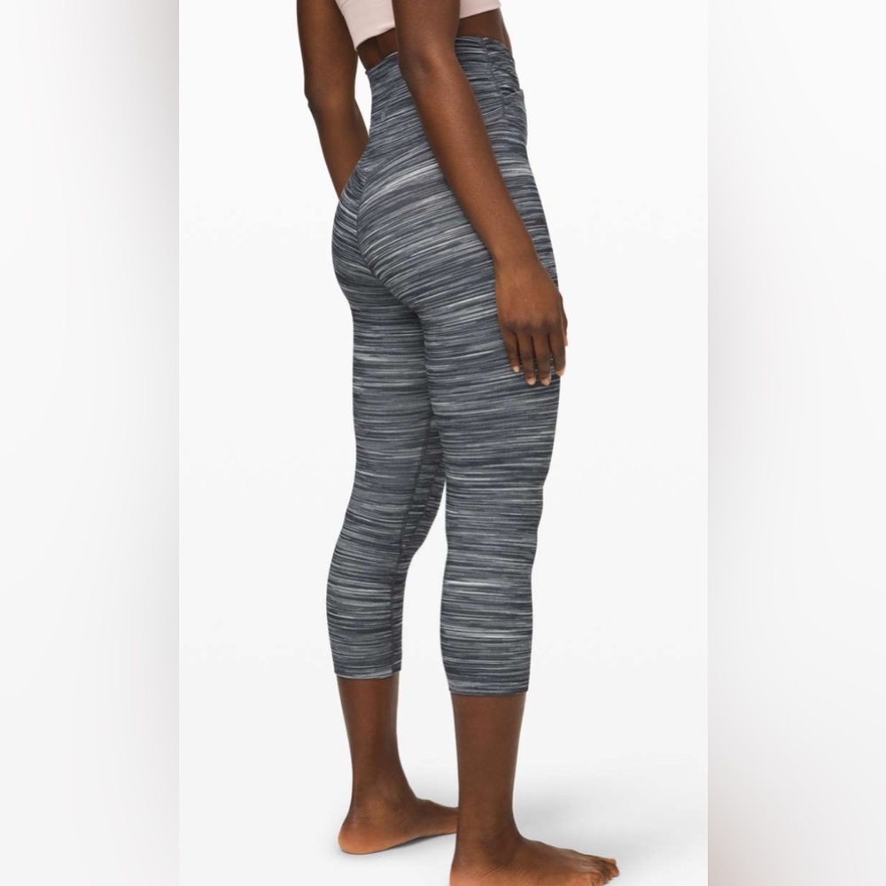 Lululemon Align Crop 21" *Cross Waist
Space Dye Herringbone Heathered Black Sz4 - Picture 1 of 6